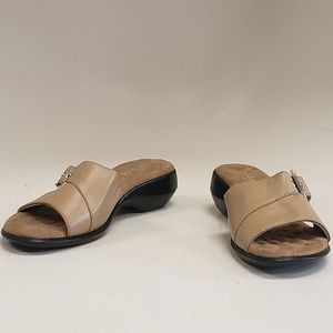 WALKING CRADLES Leather Wedge Sandals